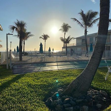 Sunrise Ocean Suites Хиллсборо-Бич Экстерьер фото